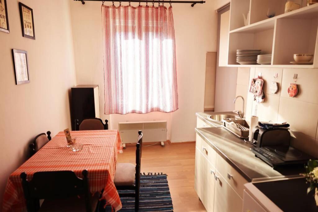 Viki Apartment Centar Ni Exteriér fotografie